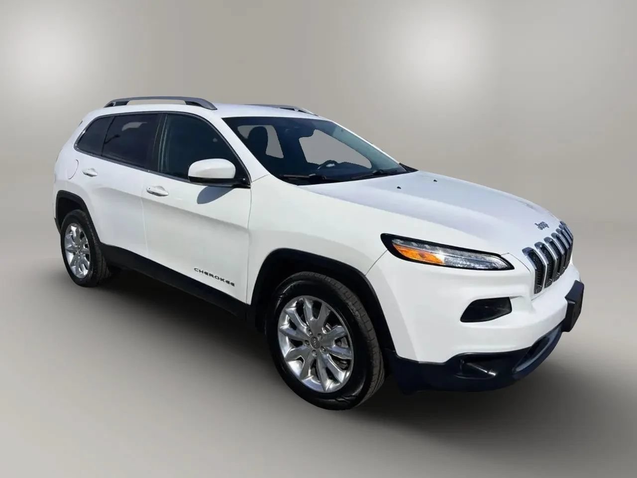 Used 2016 Jeep Cherokee Limited AWD/4WD image 4
