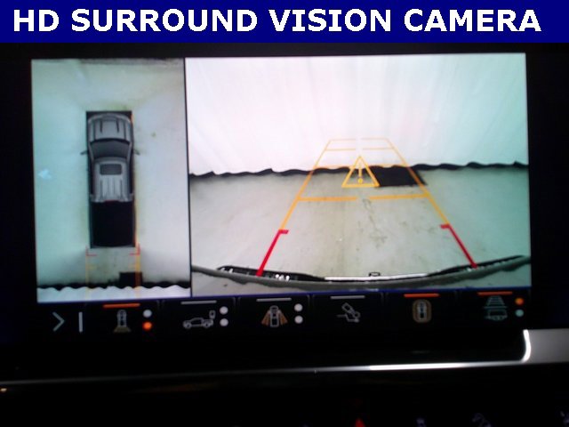 Used 2023 Chevrolet Traverse RS image 33