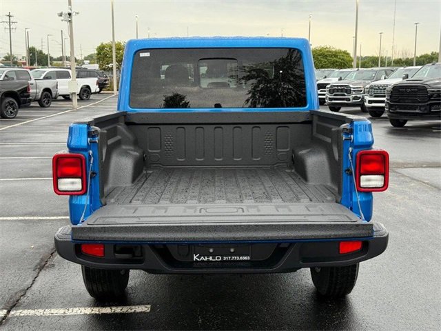 New 2025 Jeep Gladiator Sport image 7