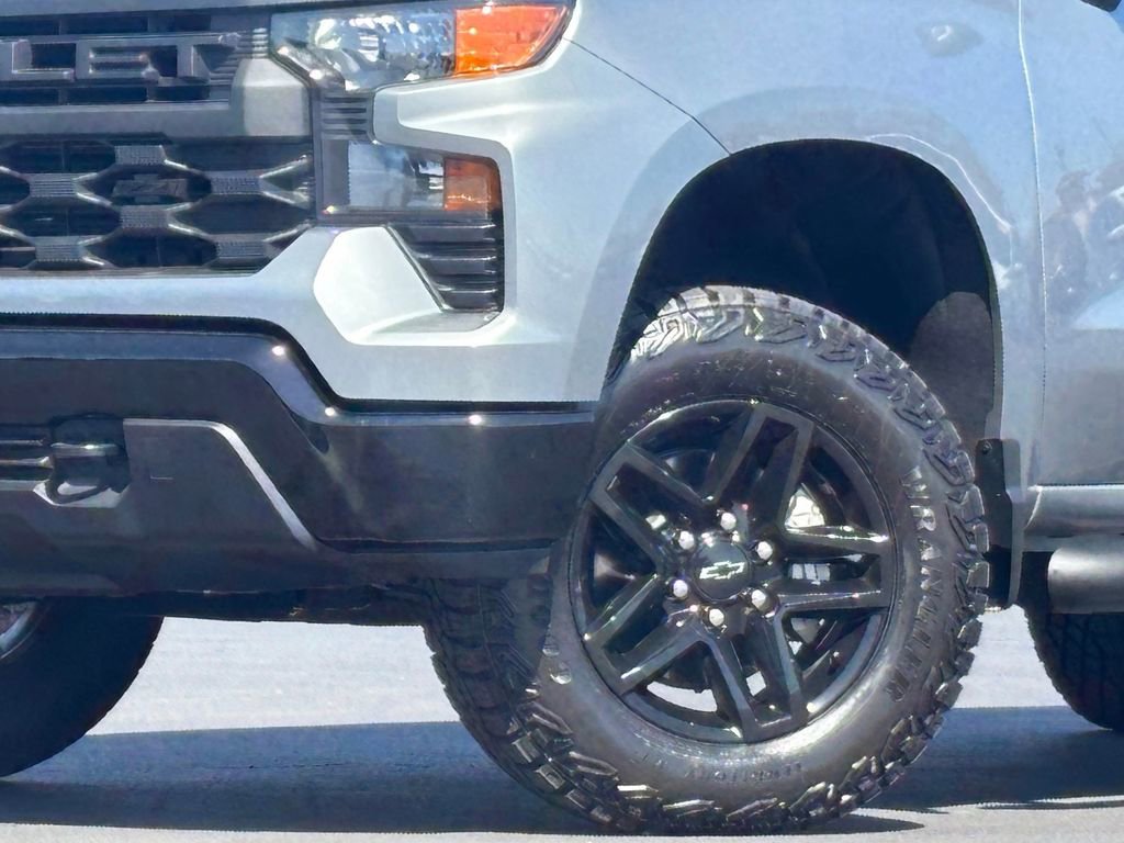 Used 2026 Chevrolet Silverado 1500 Custom Trail Boss w/ Dark Appearance Package AWD/4WD video 2