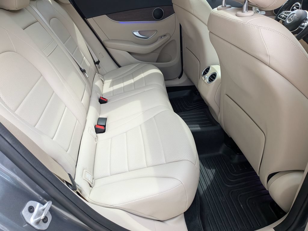 Used 2022 Mercedes-Benz GLC 300 4MATIC w/ Premium Package Lite image 32