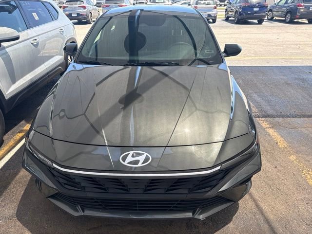Used 2026 Hyundai Elantra Sport FWD image 2