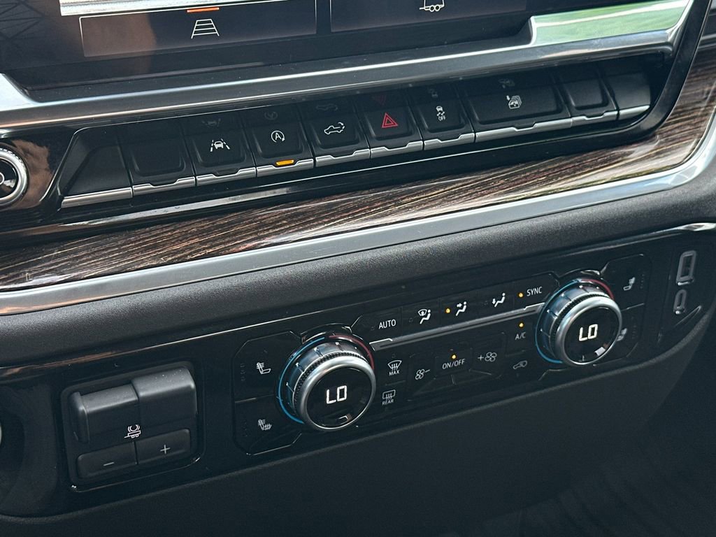 Used 2025 GMC Sierra 1500 SLE image 19