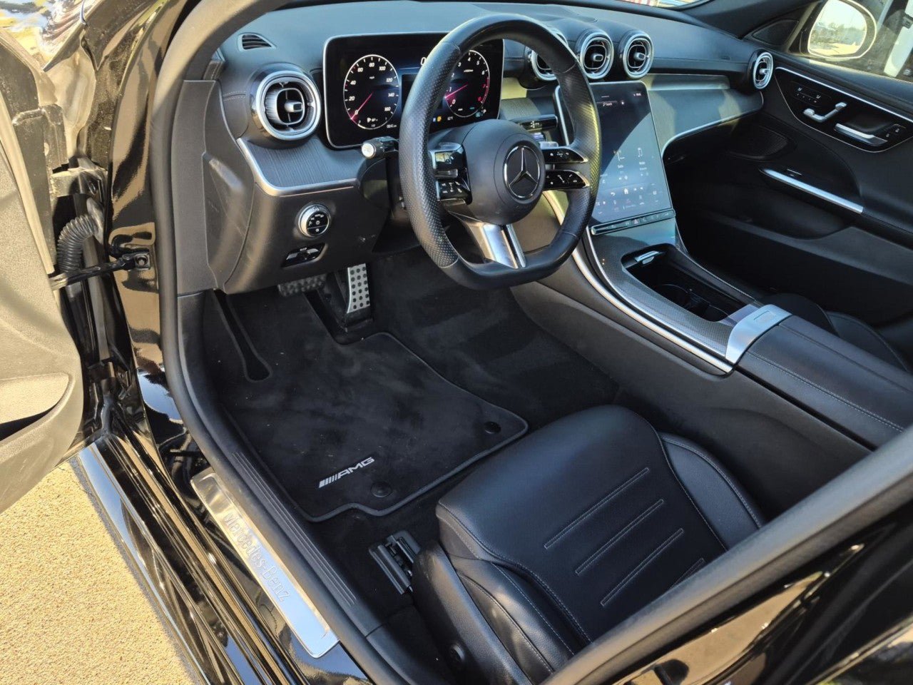 Used 2023 Mercedes-Benz C 300 Sedan image 11