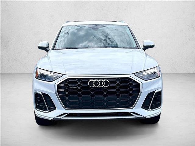 Used 2022 Audi Q5 2.0T Premium Plus w/ Premium Plus Package AWD/4WD image 3