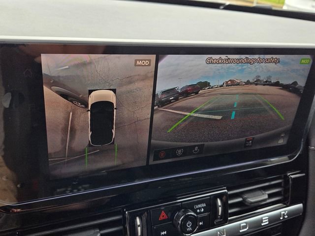 New 2026 Nissan Pathfinder SL image 21