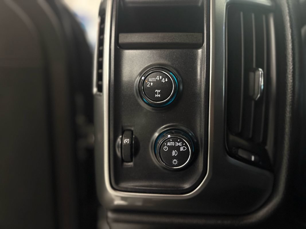 Used 2017 Chevrolet Silverado 1500 LT w/ Rally 2 Edition AWD/4WD image 26