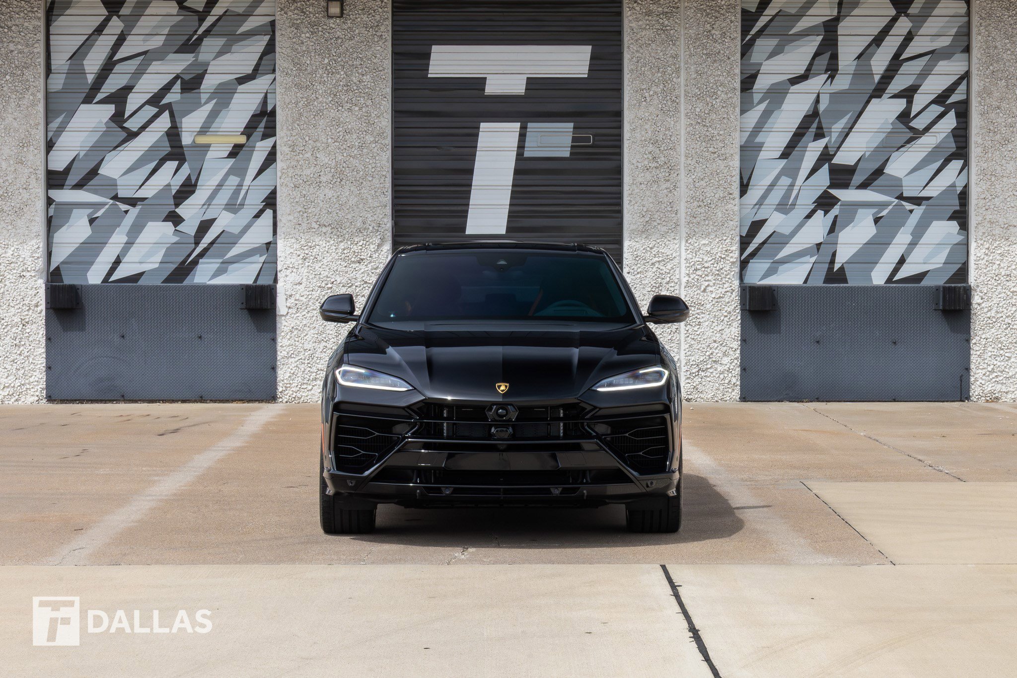 Used 2025 Lamborghini Urus SE image 3