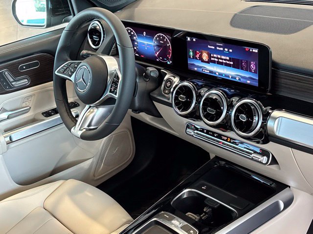 New 2026 Mercedes-Benz GLB 250 4MATIC image 27
