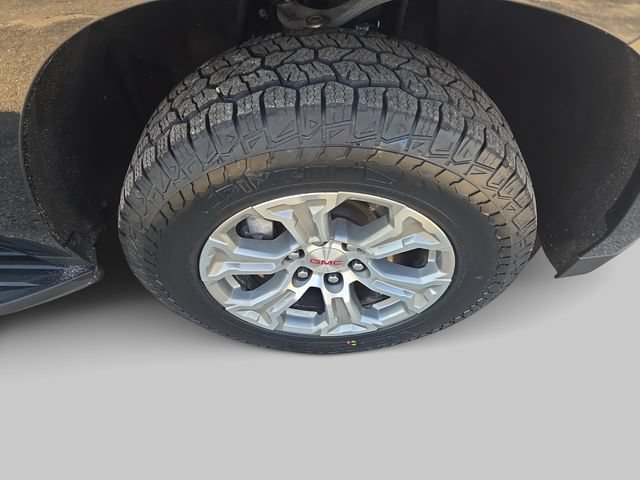 Used 2024 GMC Yukon SLE AWD/4WD image 35