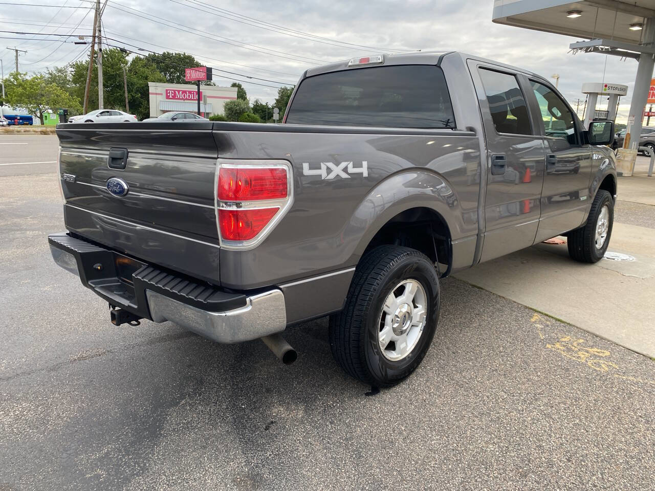 Used 2014 Ford F150 XLT image 5