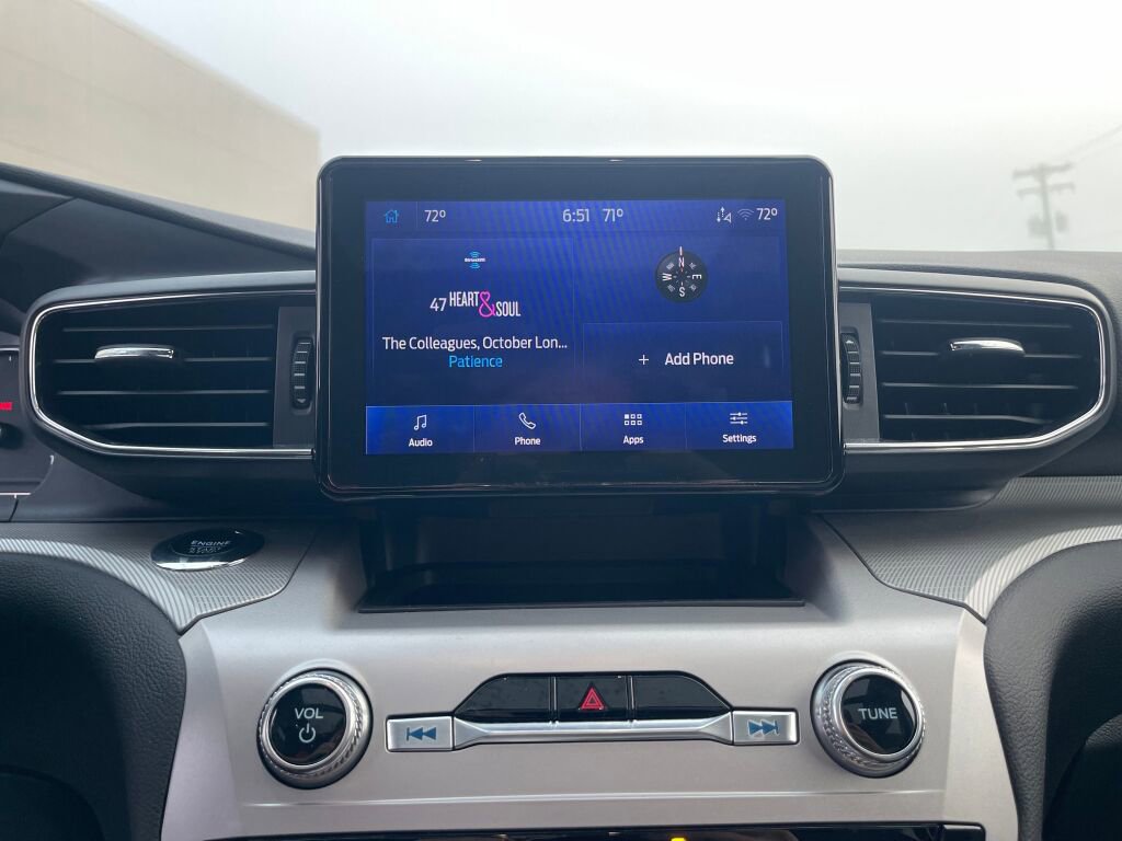 Used 2023 Ford Explorer XLT w/ Equipment Group 202A image 12