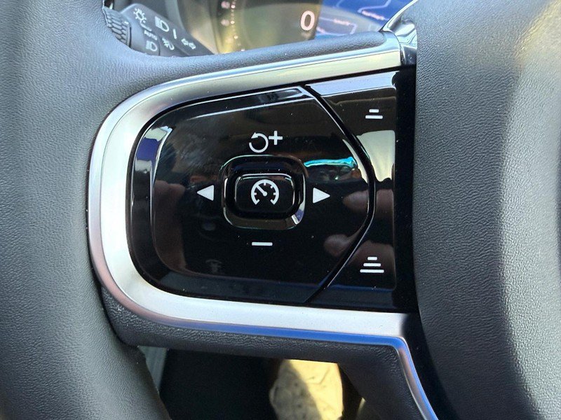 New 2026 Volvo XC60 T8 Plus w/ Protection Package Premier AWD/4WD image 13