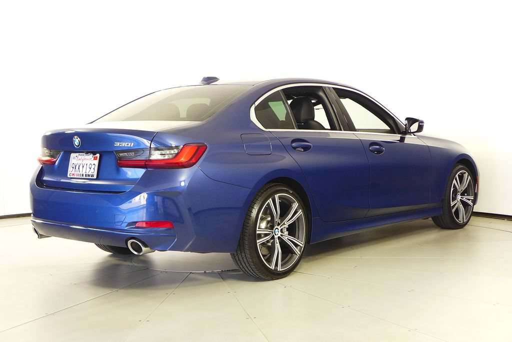Certified 2024 BMW 330i Sedan w/ Premium Package RWD image 7