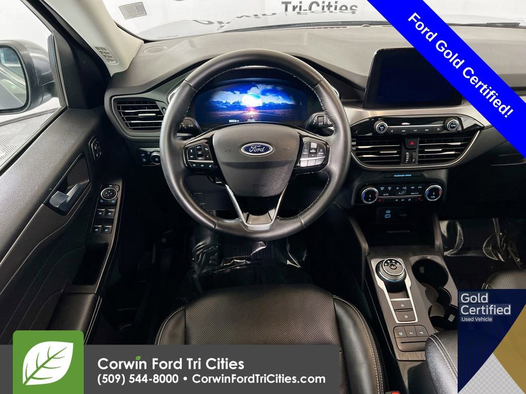 Used 2022 Ford Escape Titanium w/ Class II Trailer Tow Package image 27