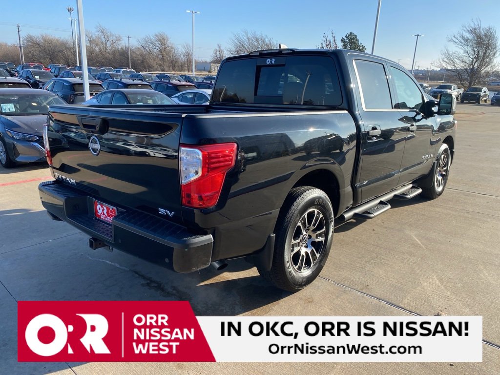 Used 2024 Nissan Titan SV w/ SV Convenience Package image 5