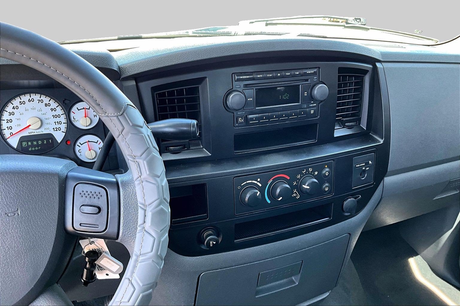 Used 2007 Dodge Ram 1500 Truck ST w/ SXT Group RWD image 5