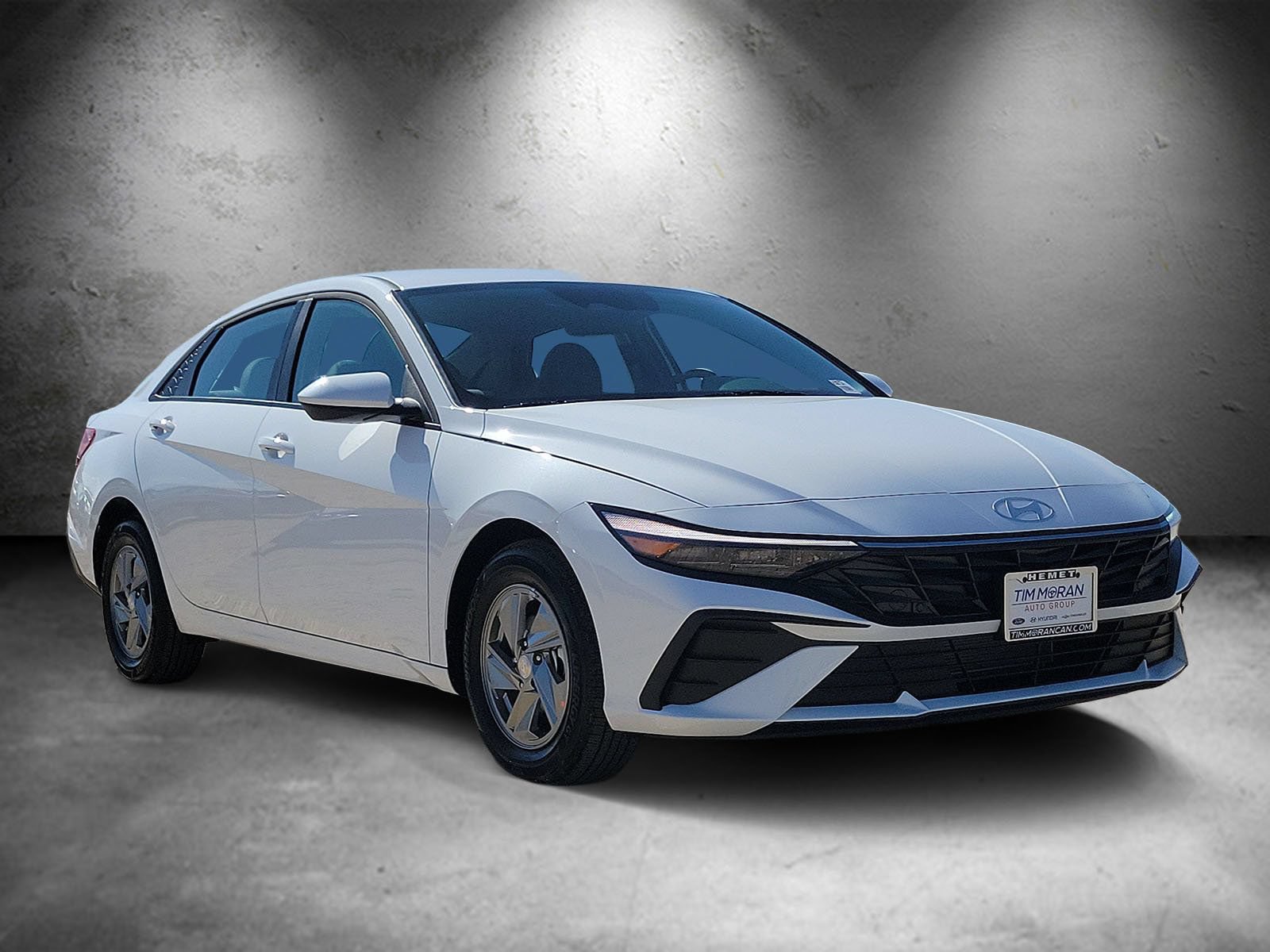 New 2026 Hyundai Elantra SE FWD image 2