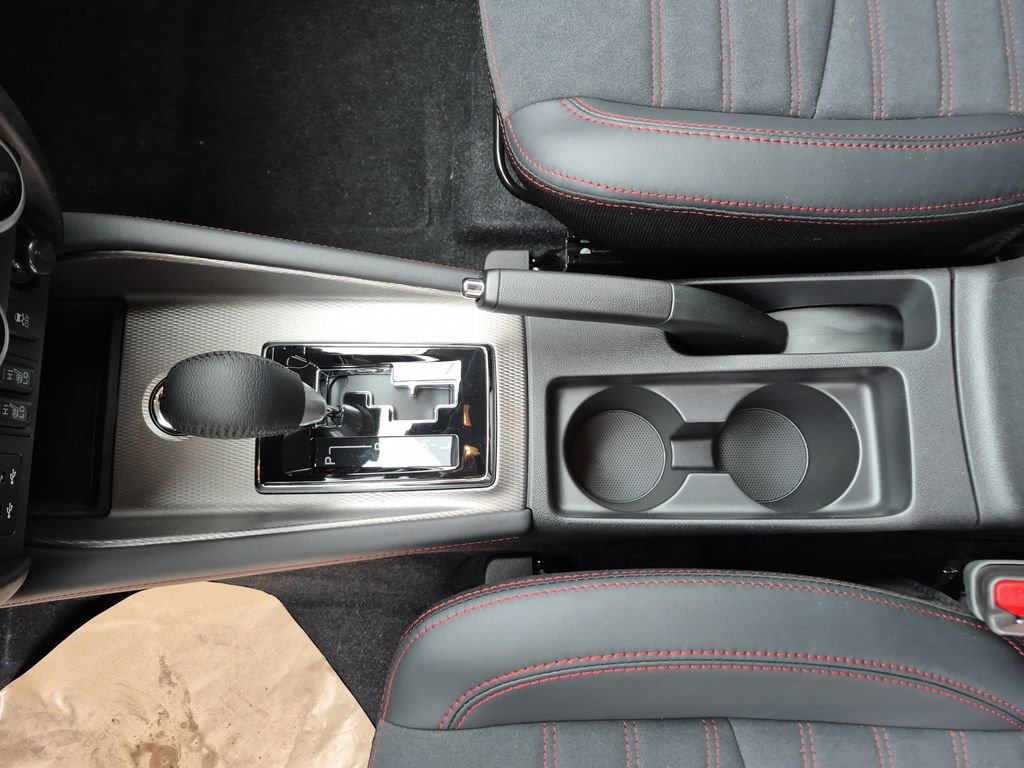 Used 2025 Mitsubishi Outlander Sport SE image 14