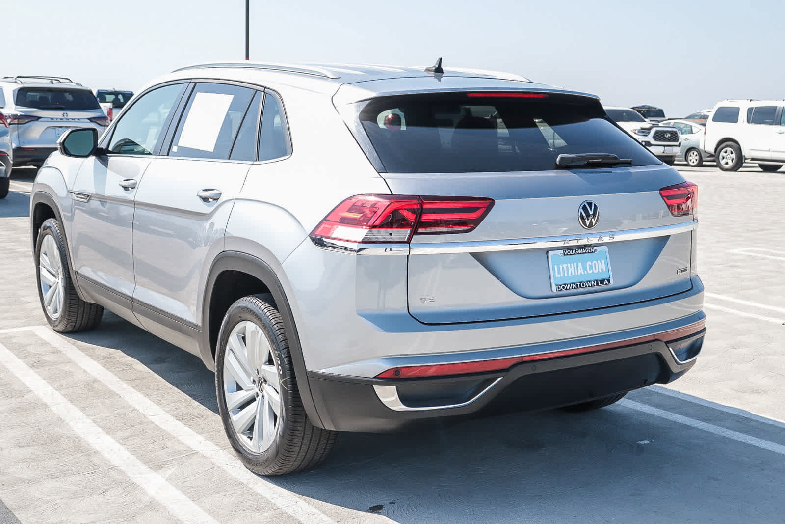 Used 2022 Volkswagen Atlas Cross Sport SE image 8