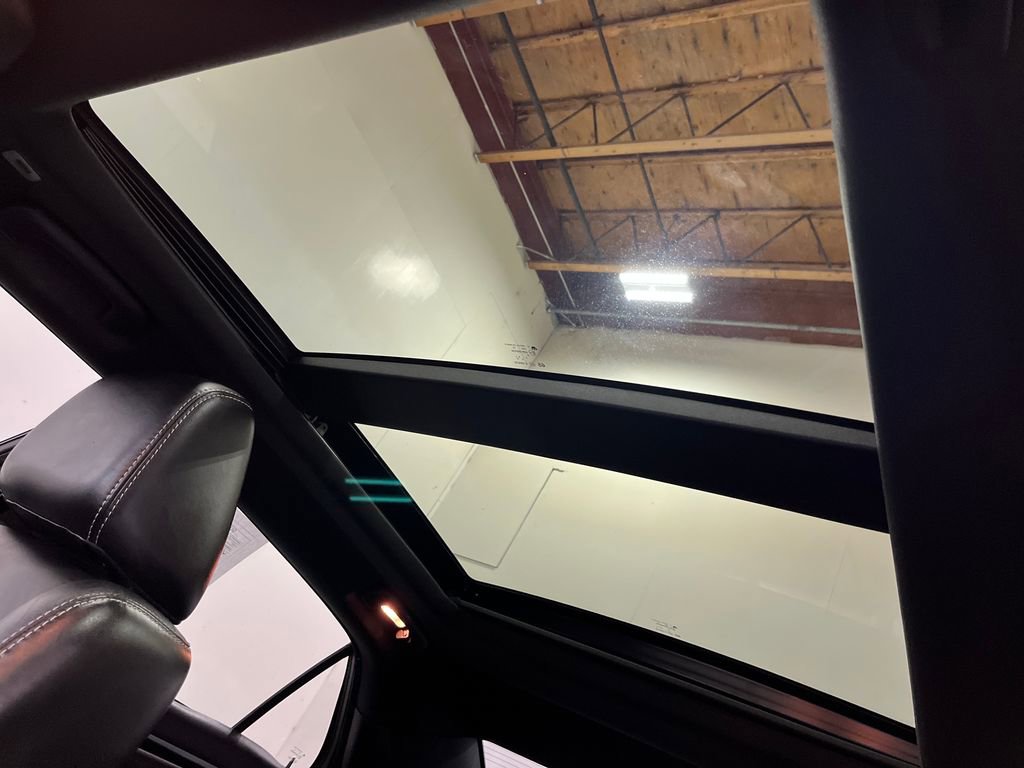 Used 2018 Chrysler 300 S w/ 300S Premium Group image 33