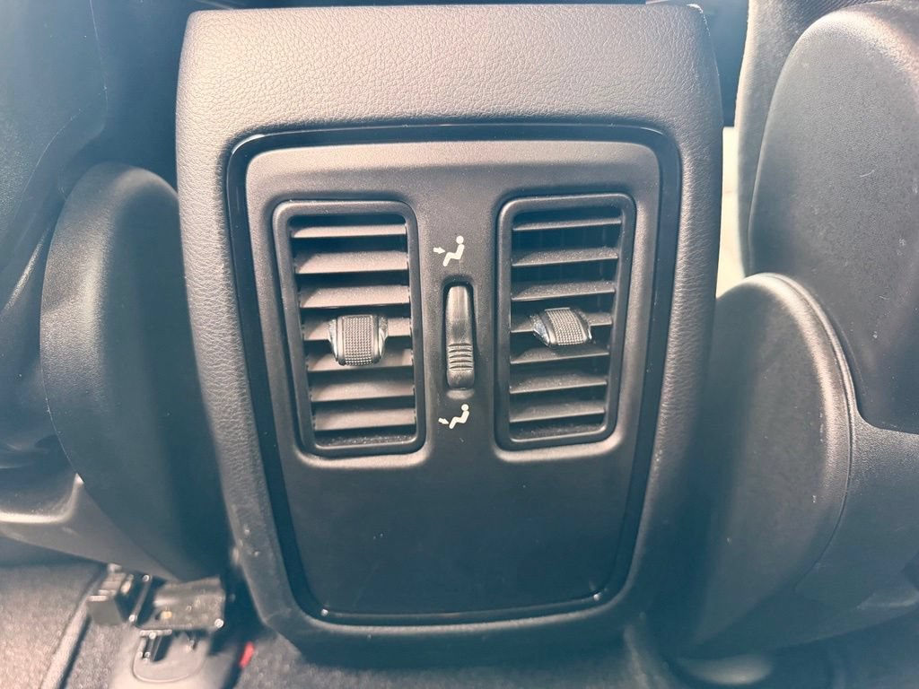 Used 2022 Dodge Durango SXT AWD/4WD image 18
