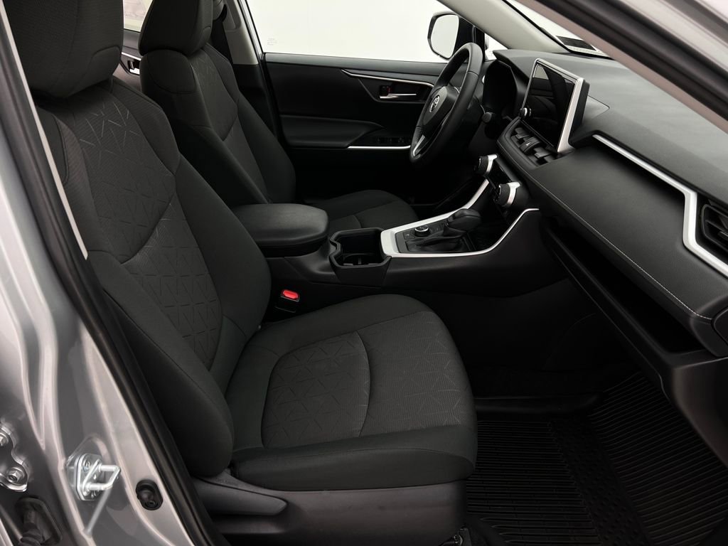 Used 2024 Toyota RAV4 XLE image 16