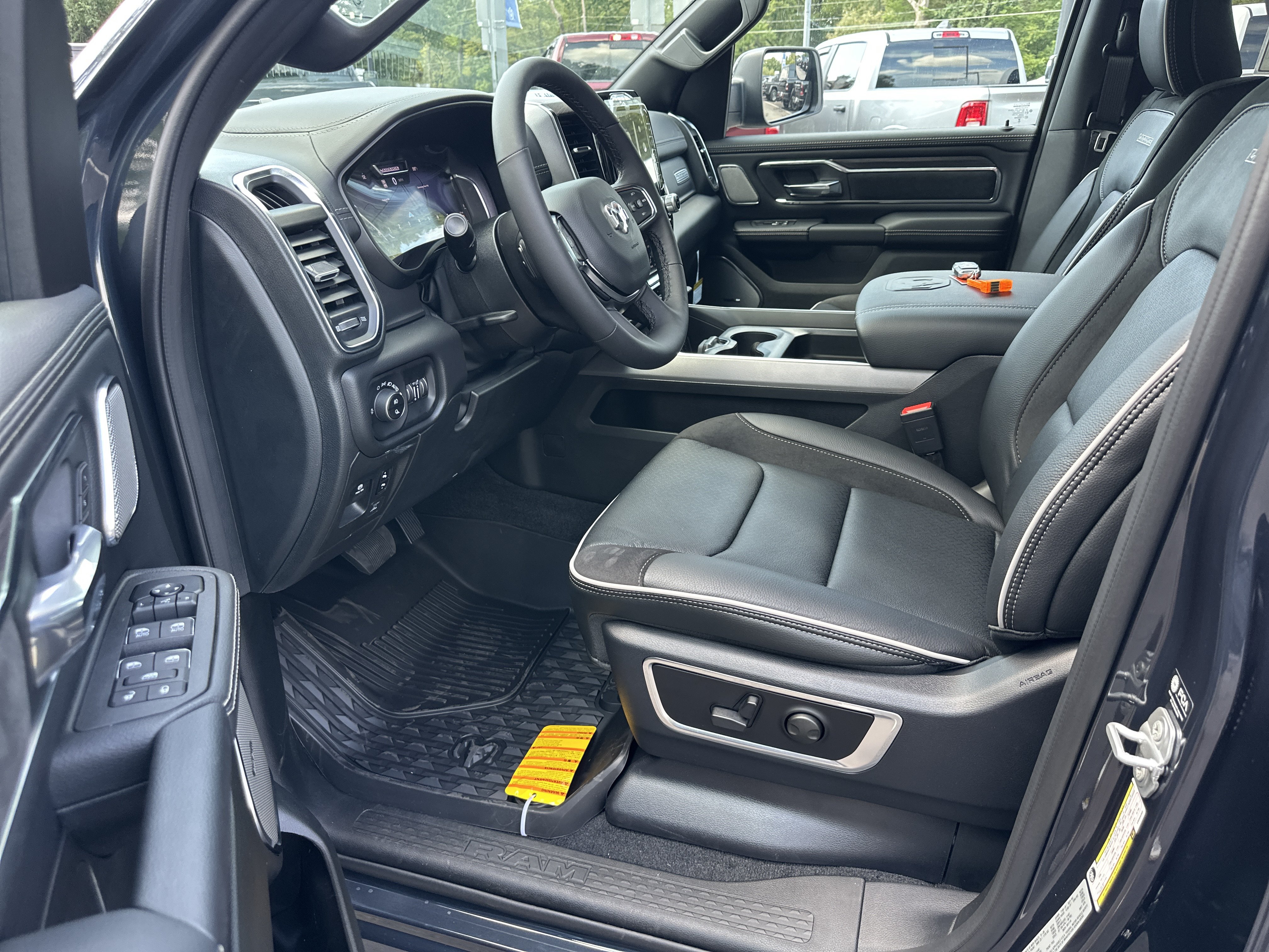 New 2027 RAM 1500 Laramie w/ Night Edition AWD/4WD image 29