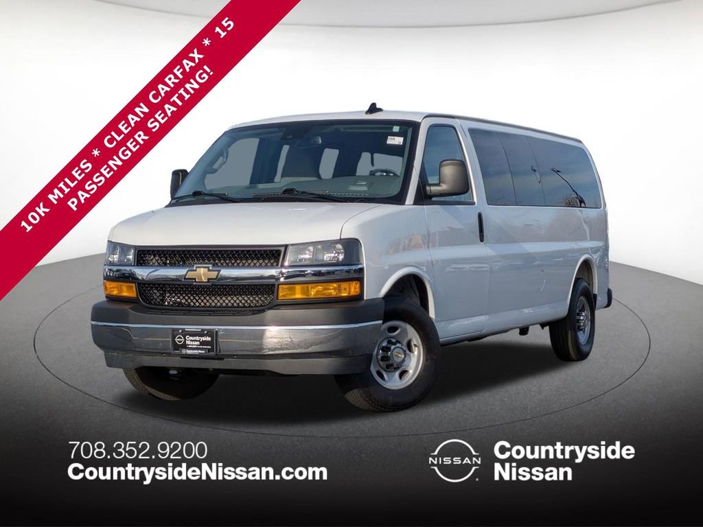 Used 2025 Chevrolet Express 3500 LT w/ LT Preferred Equipment Group RWD image 1