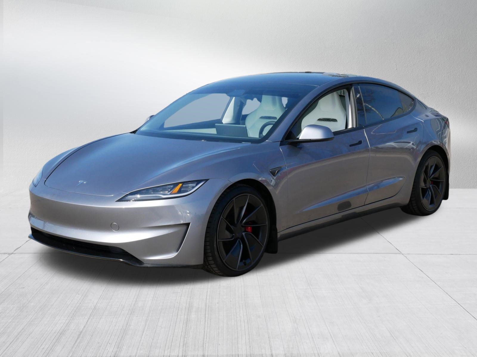 Used 2024 Tesla Model 3 Performance image 3