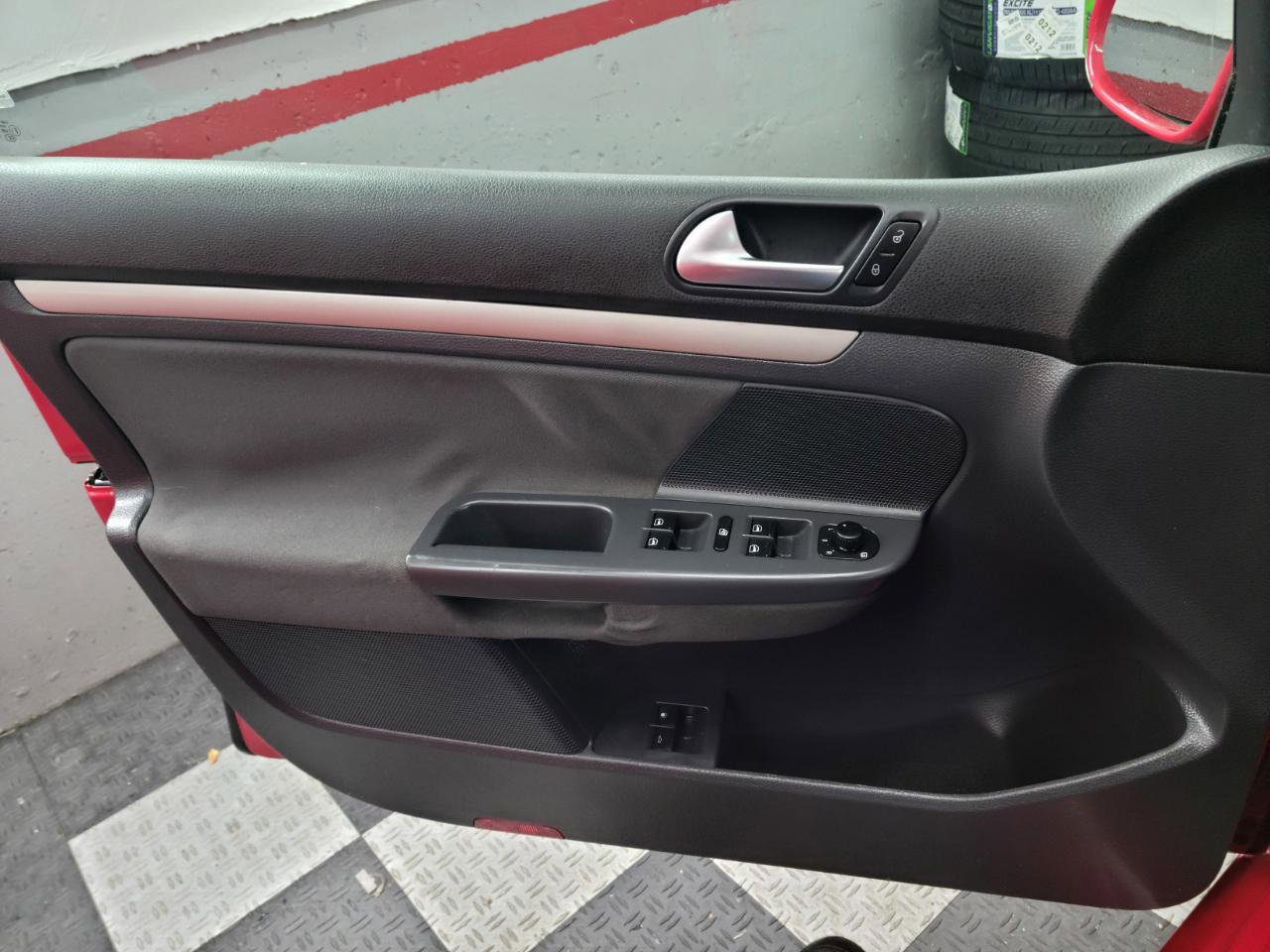 Used 2009 Volkswagen Rabbit S image 20