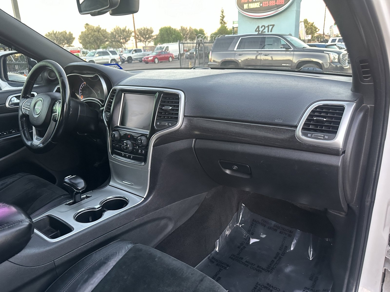 Used 2015 Jeep Grand Cherokee Altitude AWD/4WD image 17