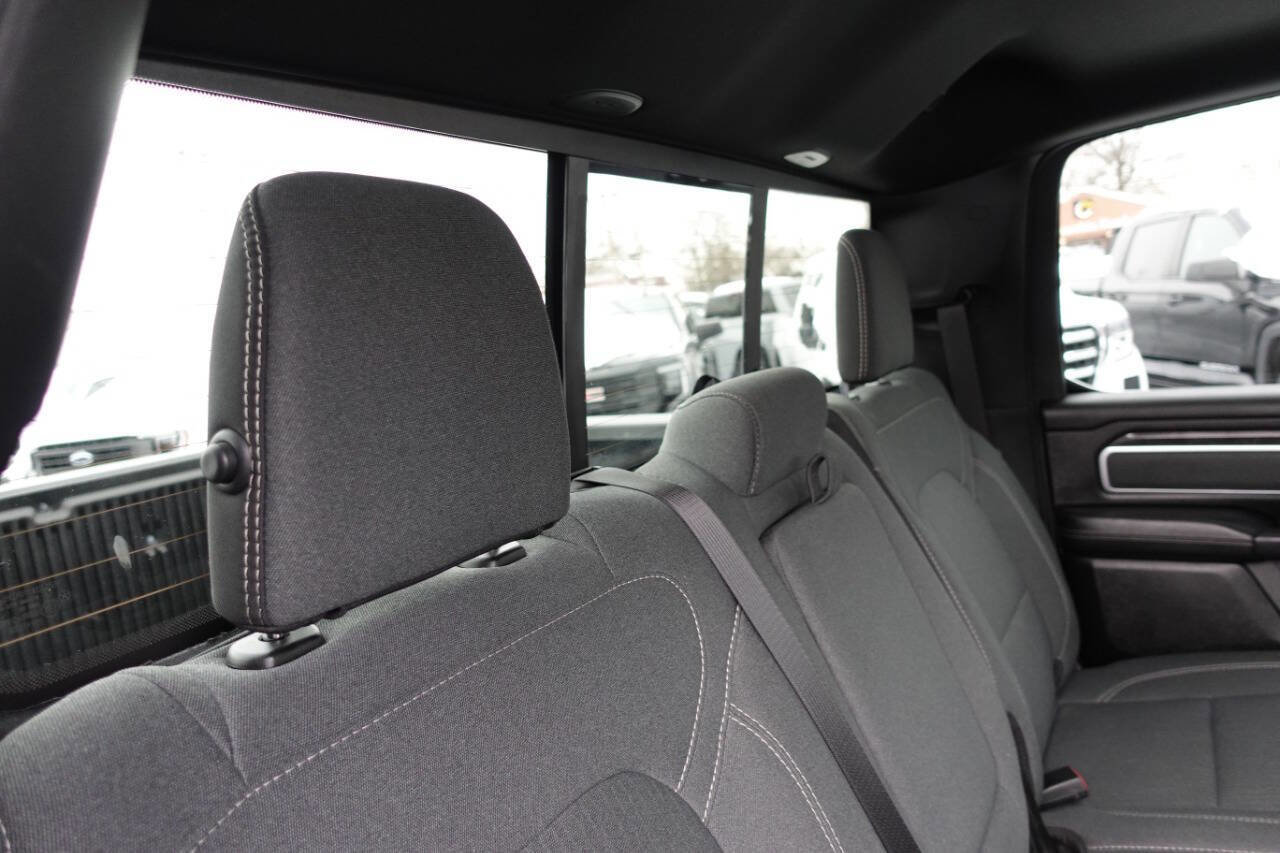 Used 2022 RAM 1500 Big Horn AWD/4WD image 33