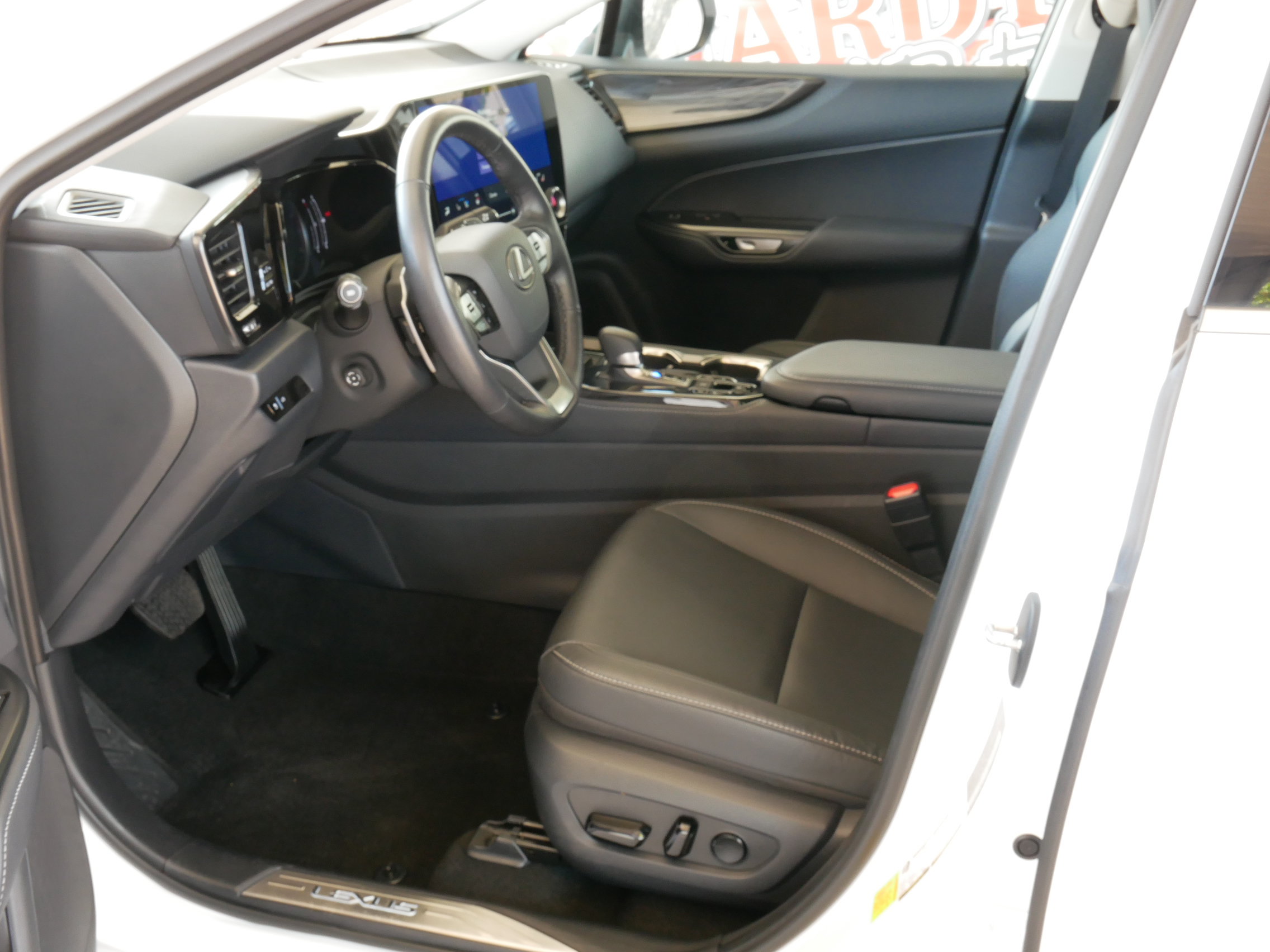 Certified 2026 Lexus NX 350 AWD w/ Accessory Package (2T) image 4