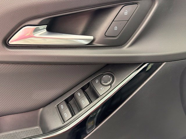 Used 2026 Chevrolet Equinox LT FWD image 25