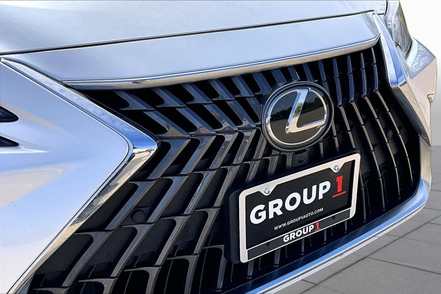 Used 2024 Lexus ES 350 Ultra Luxury w/ Accessory Package (Z2) FWD image 30