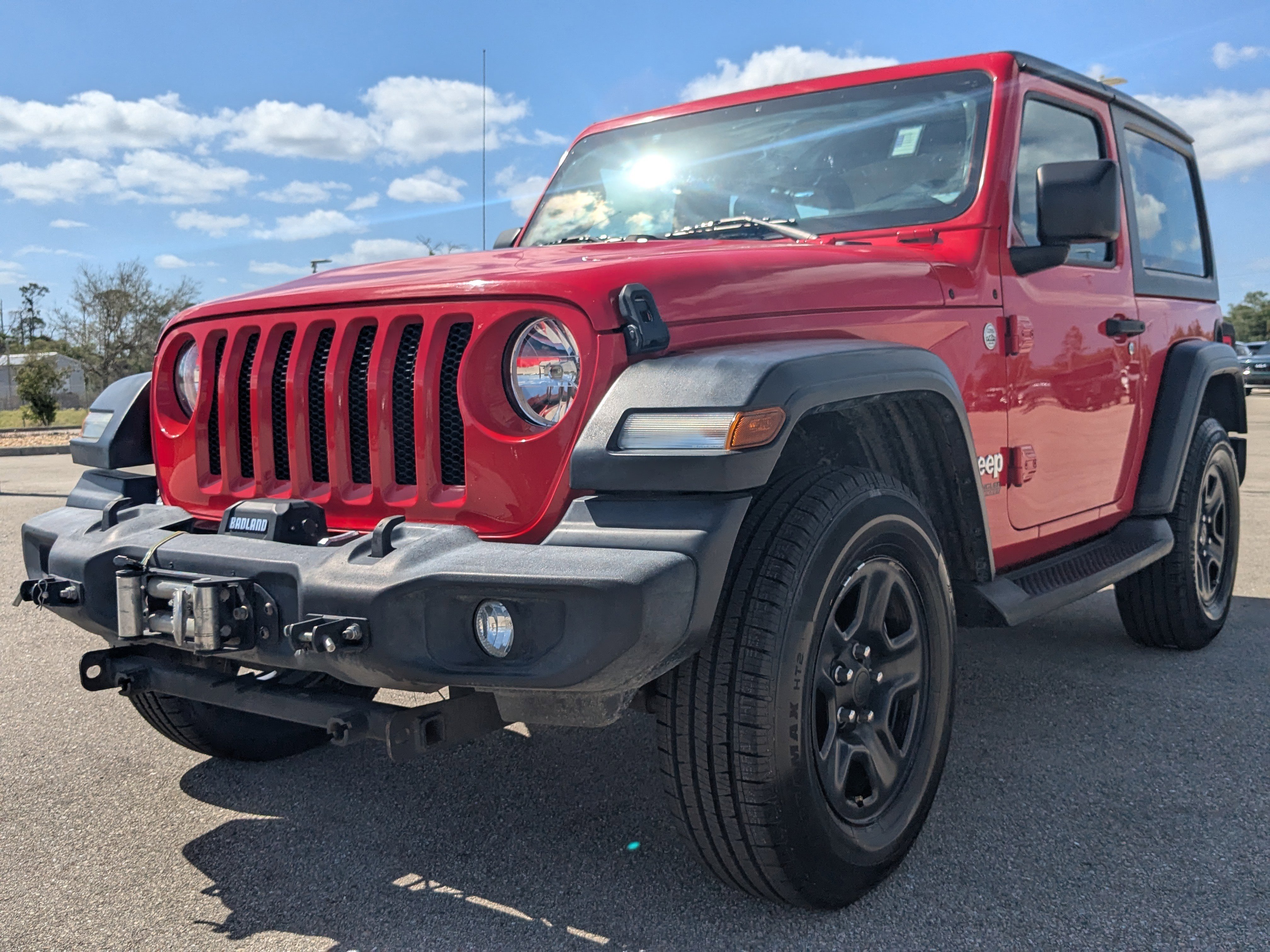Used 2019 Jeep Wrangler Sport image 9