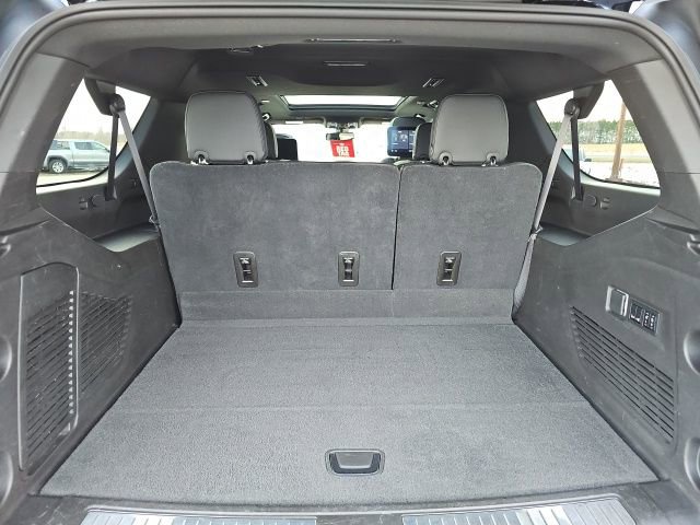 Used 2021 GMC Yukon XL Denali w/ LPO, Illumination Package image 9