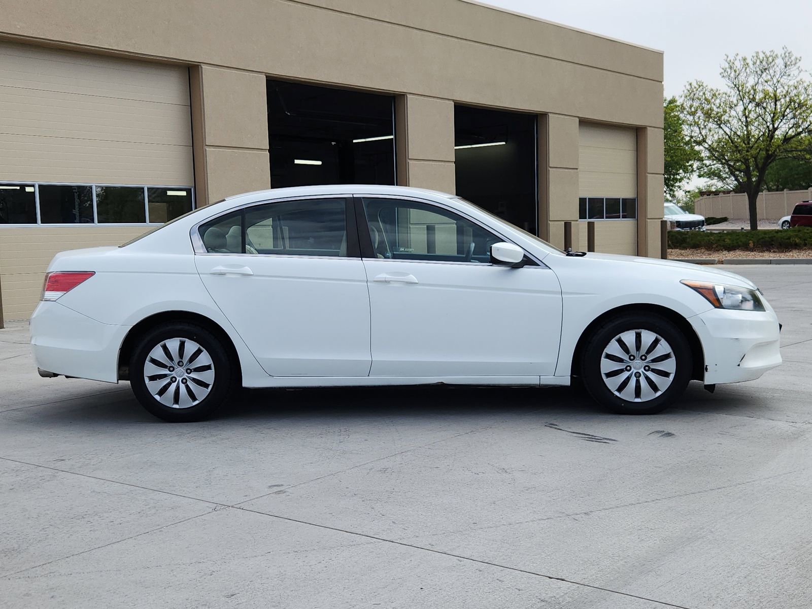 Used 2011 Honda Accord LX image 6