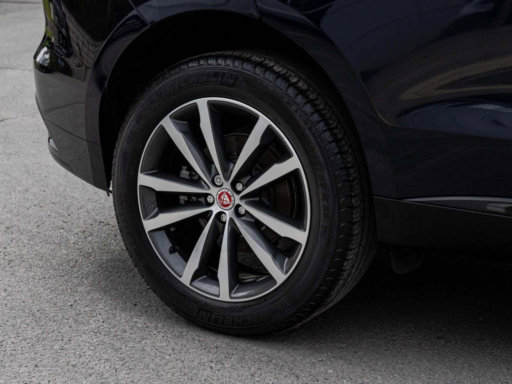 Used 2022 Jaguar F-PACE S AWD/4WD image 8