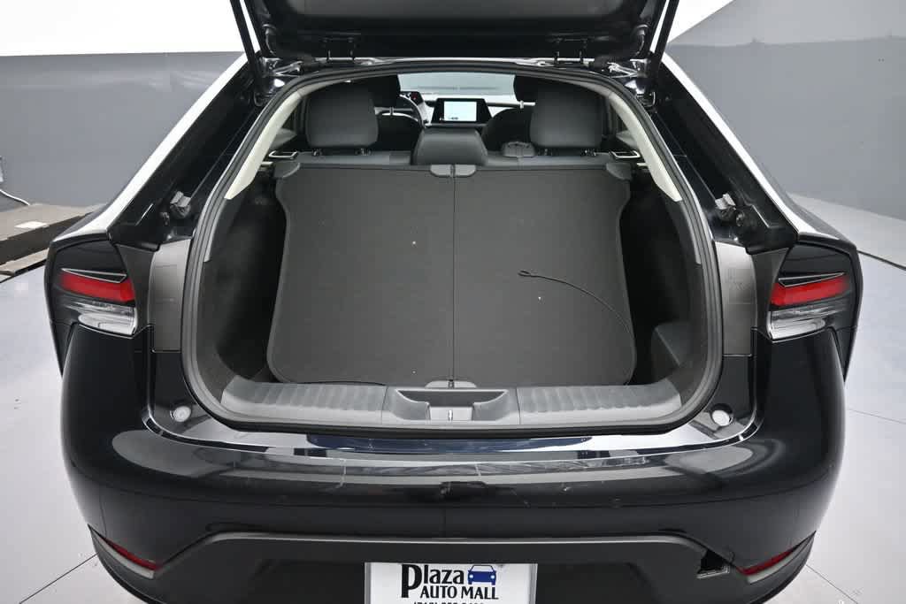 Certified 2025 Toyota Prius LE FWD image 23