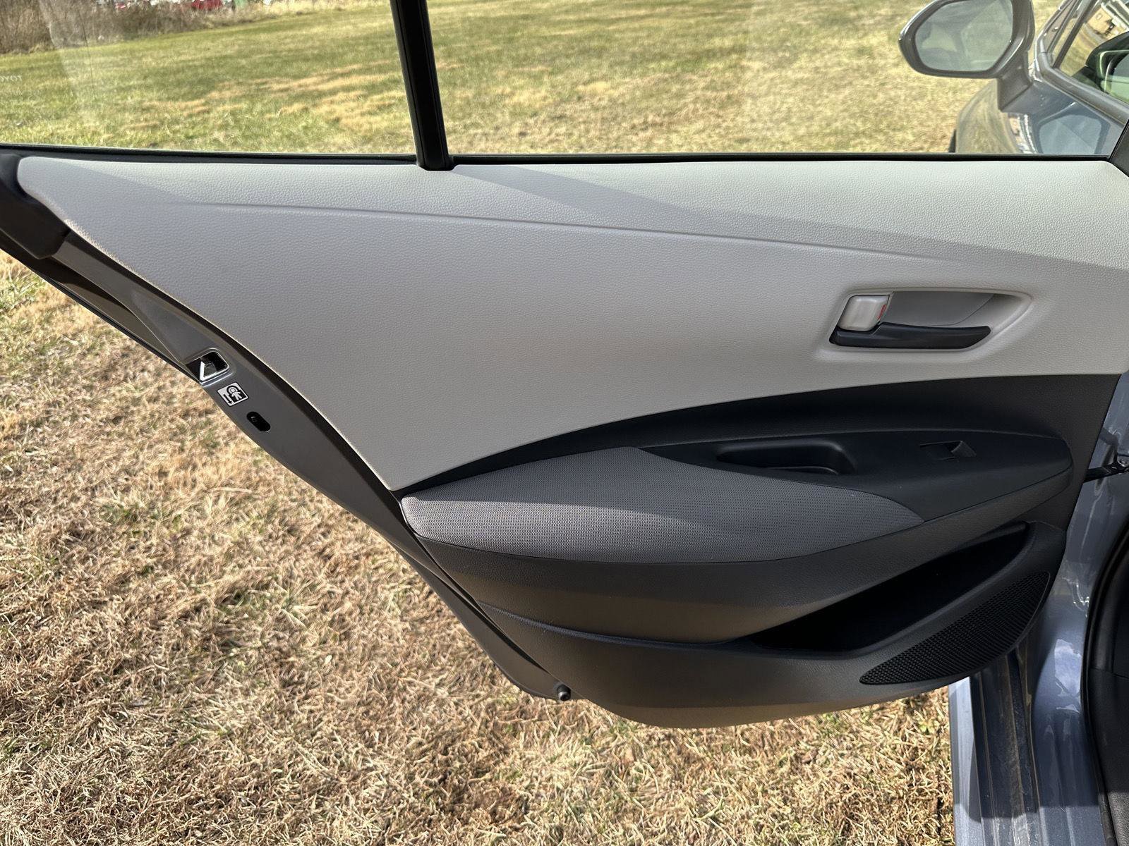 Used 2022 Toyota Corolla LE image 17