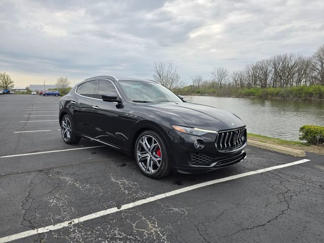 Used 2023 Maserati Levante GT AWD/4WD image 13