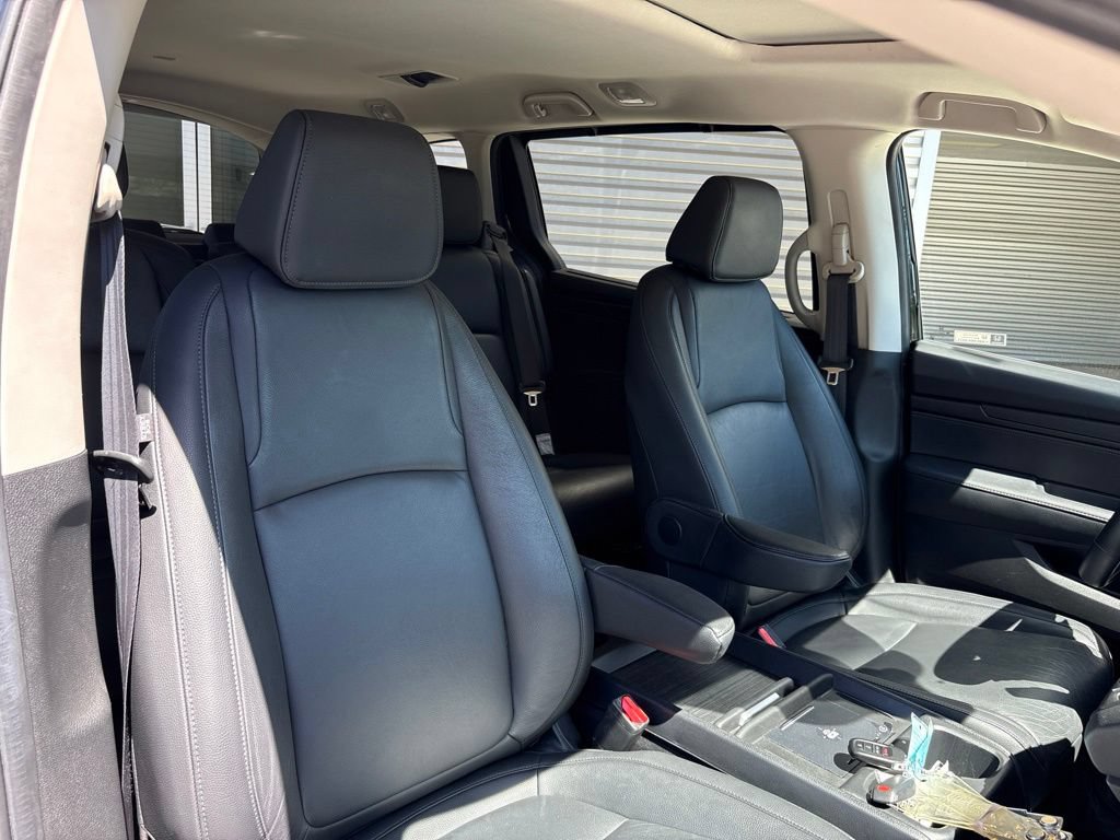 Used 2025 Honda Odyssey EX-L image 16