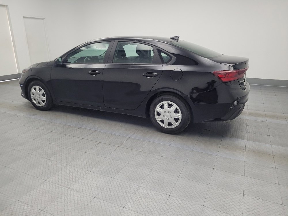 Used 2023 Kia Forte LX image 3