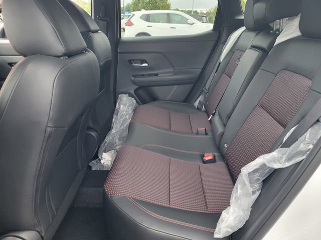 New 2026 Nissan Kicks SR w/ Cold Weather Package image 30