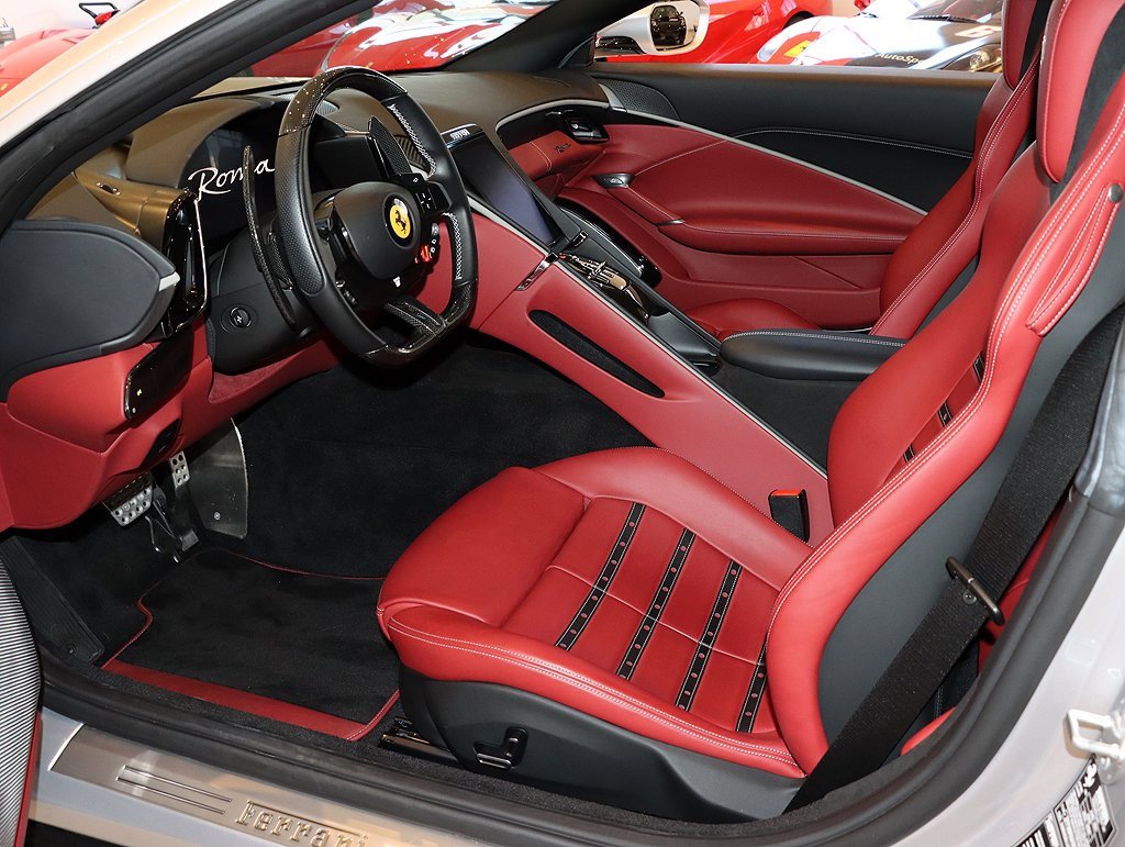 Certified 2021 Ferrari Roma image 4