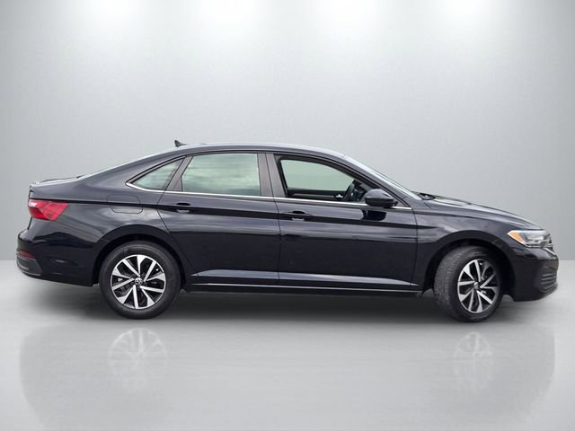 Used 2024 Volkswagen Jetta S image 3