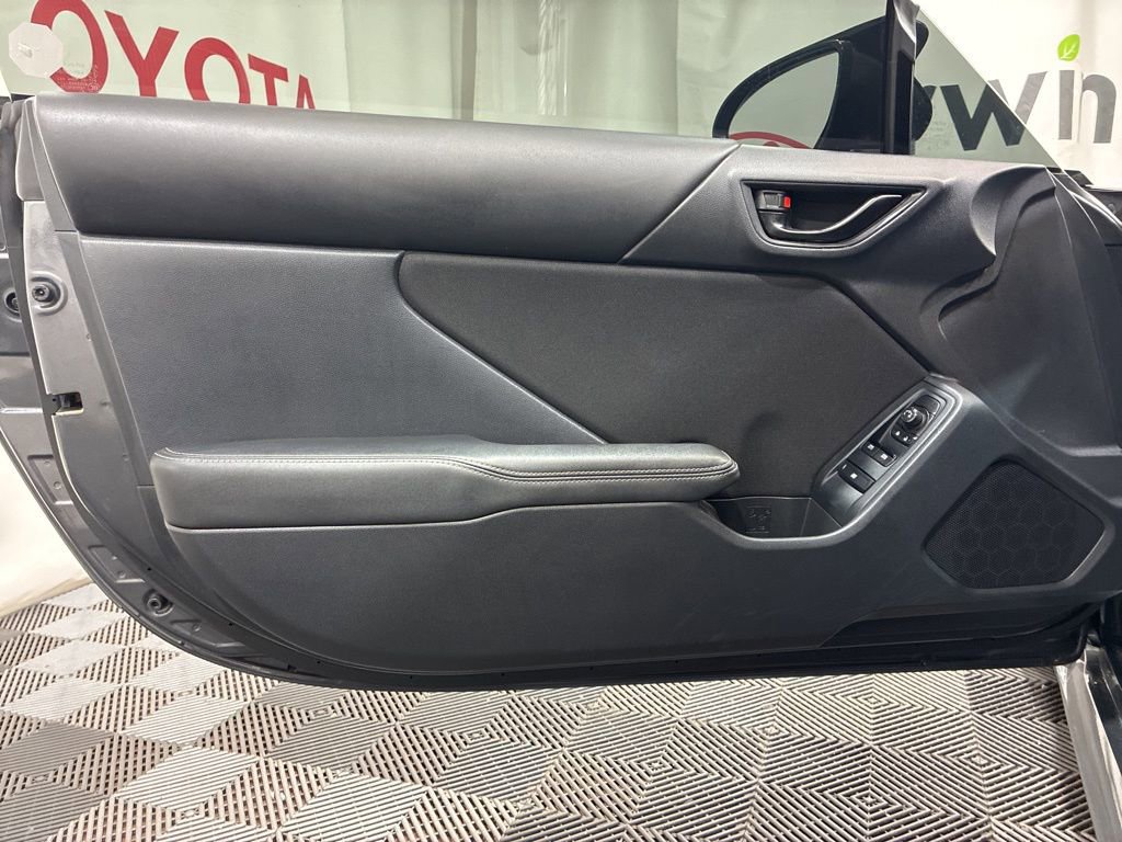 Used 2023 Toyota GR86 w/ ALL Weather Mat Package (TMS) RWD image 17