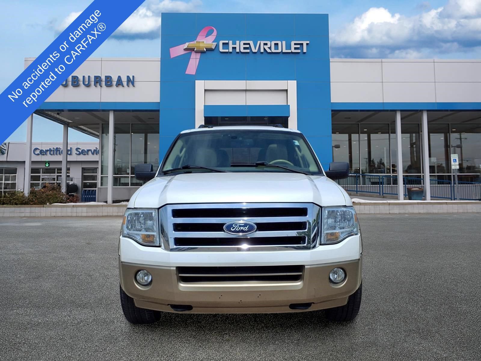 Used 2014 Ford Expedition XLT w/ Equipment Group 202A AWD/4WD image 2